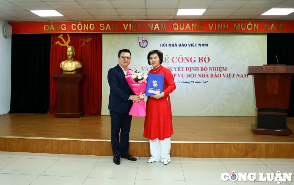 bo nhiem pgsts do thi thu hang lam truong ban nghiep vu hoi nha bao viet nam hinh 1