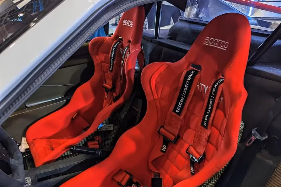 ban do than rong cua sieu xe ferrari f40 hinh 9