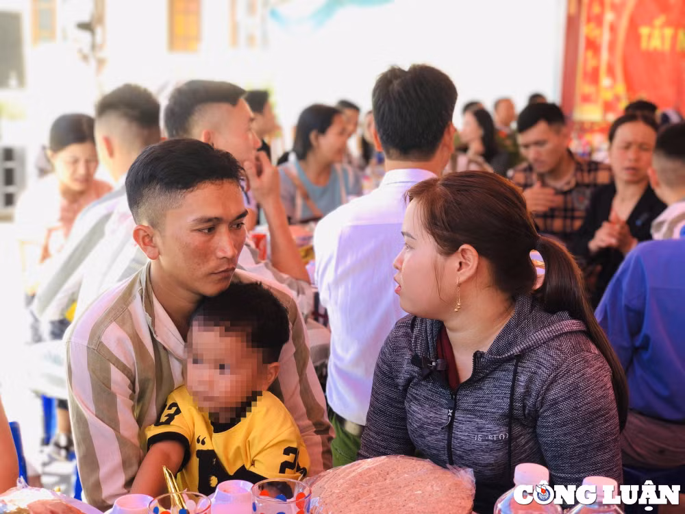 gia lai am long bua com tat nien dac biet trong trai giam gia trung hinh 3