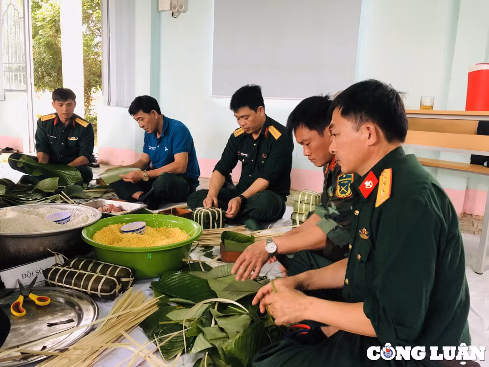 gia lai mang tet am cho tre em mo coi va nguoi gia neo don hinh 7