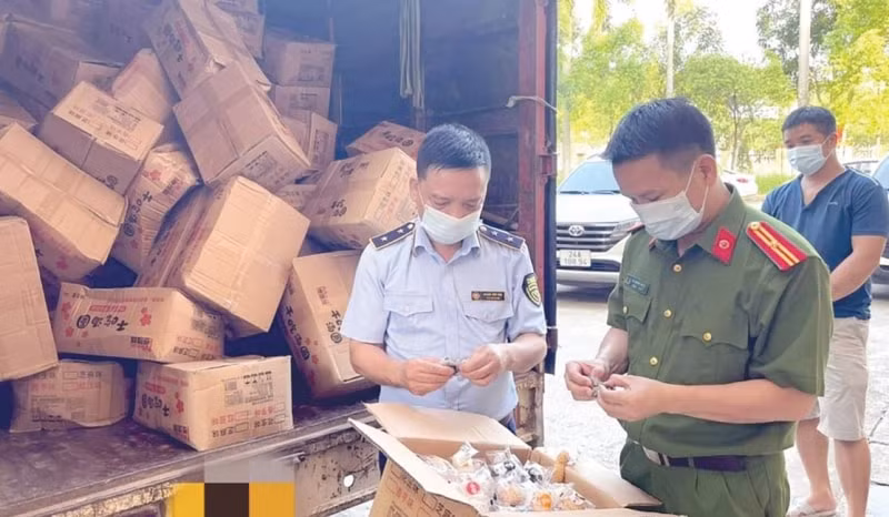 bo cong an canh bao tinh trang hang gia hang kem chat luong hinh 1