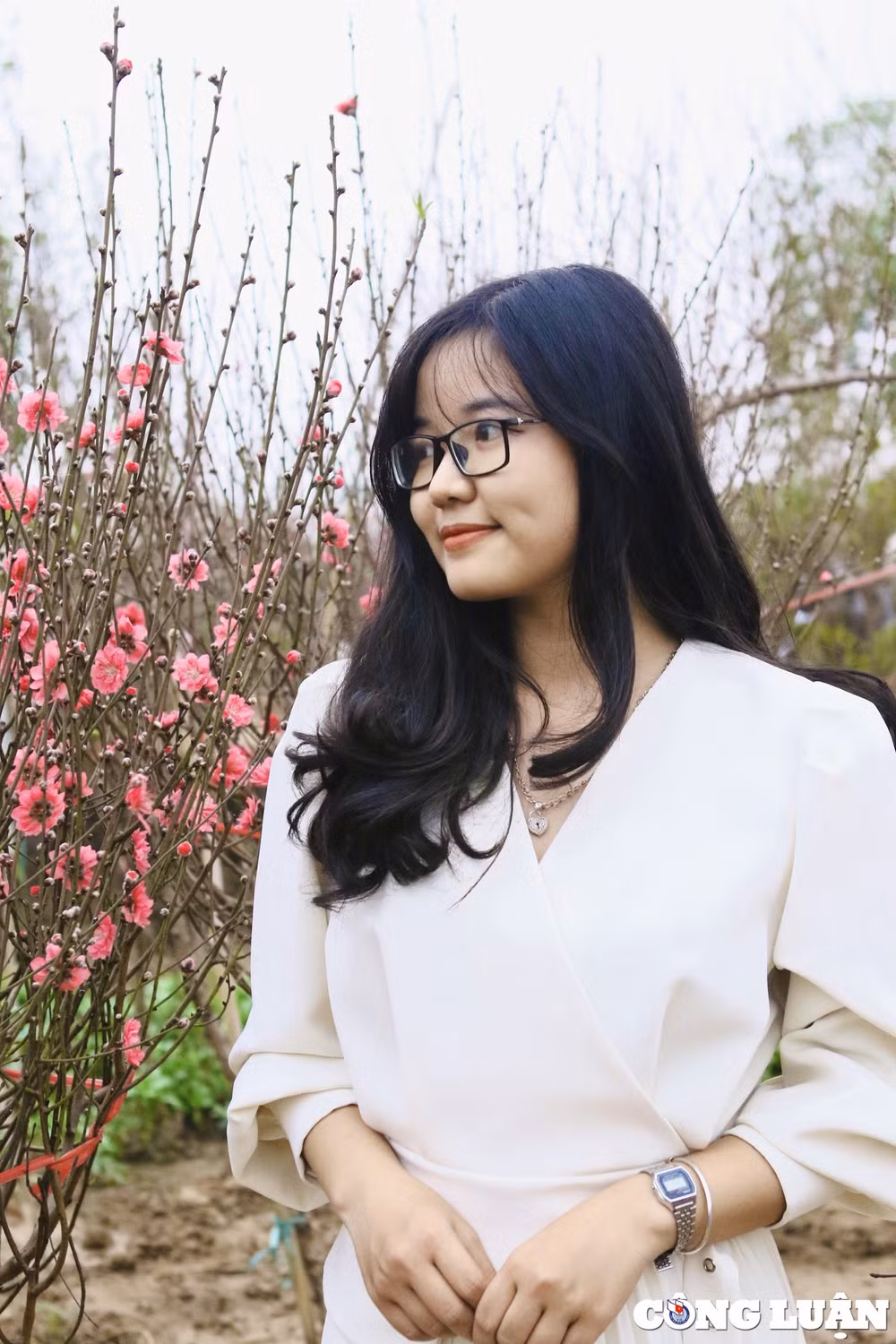 nguoi dan ha noi do xo check in vuon dao nhat tan dip can tet nguyen dan 2023 hinh 13