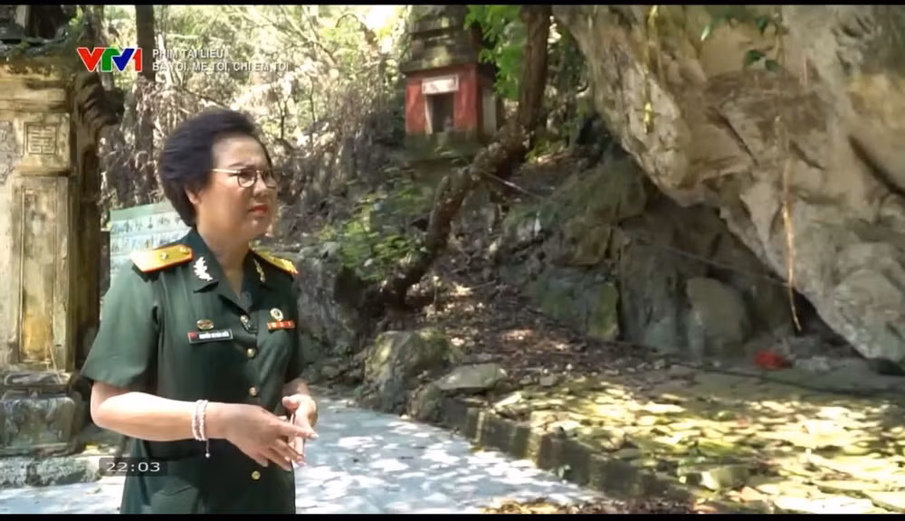 ba toi me toi chi em toi buc tranh da sac mau ve nguoi phu nu viet nam hinh 3