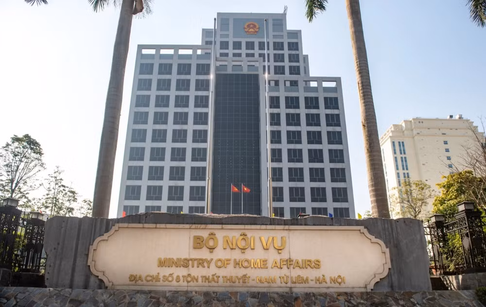 trinh danh sach 14 bo va 3 co quan ngang bo hinh 1