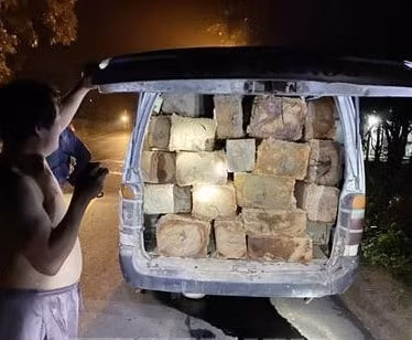 phu yen tam giu phuong tien van chuyen 25 khuc go xe hop khong ro nguon goc hinh 1