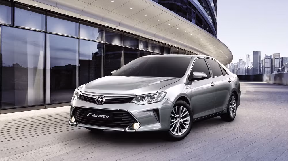 Toyota Camry 2015 chính thức ra mắt thị trường Việt ảnh 1