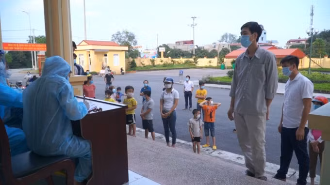 Ổ dịch tại xã Đạo Lý, huyện Lý Nhân, tỉnh Hà Nam hiện ghi nhận 15 ca dướng tính COVID-19 (ảnh TL).