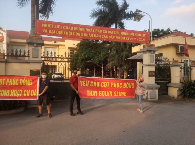 Cư dân phản đối cách vận hành của đơn vị quản lý.