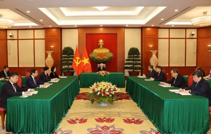 Quang cảnh buổi điện đàm.