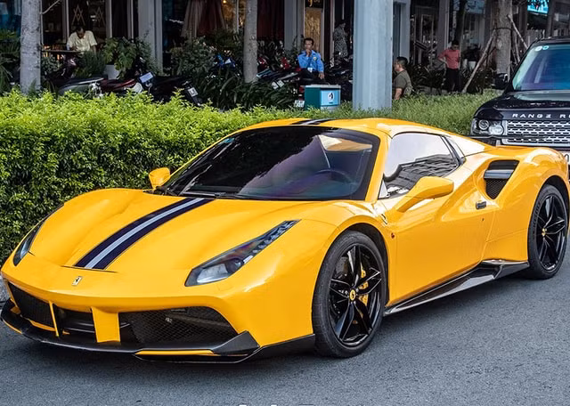 24 chiếc Ferrari thuộc diện triệu hồi lần này được mang về Việt Nam thông qua các đơn vị nhập khẩu tư nhân. Ảnh: TL