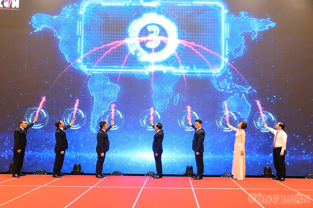 Thông tấn xã Việt Nam ra mắt Chuyên trang 'Chuyển động số' tại Hội Báo toàn quốc 2026