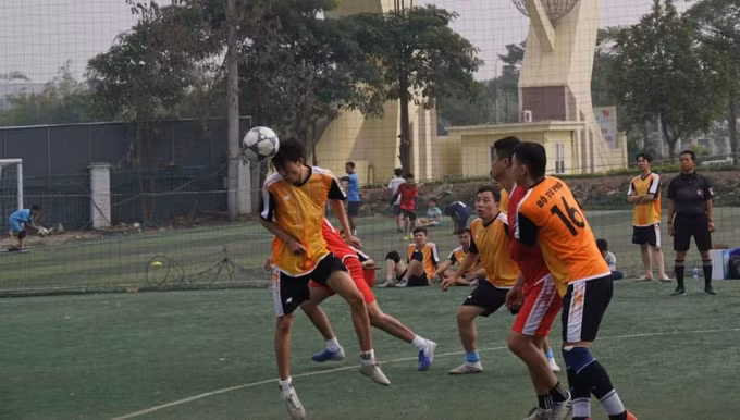 Các trận đấu diễn ra sôi nổi, hấp dẫn. Ảnh: Văn Vũ