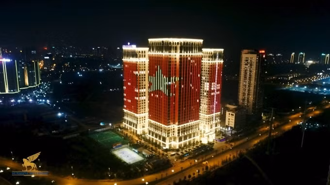 Sunshine Riverside, dự án nằm ngay chân cầu Nhật Tân trở thành một bức tranh tuyệt đẹp trong ngày vui lớn của dân tộc.