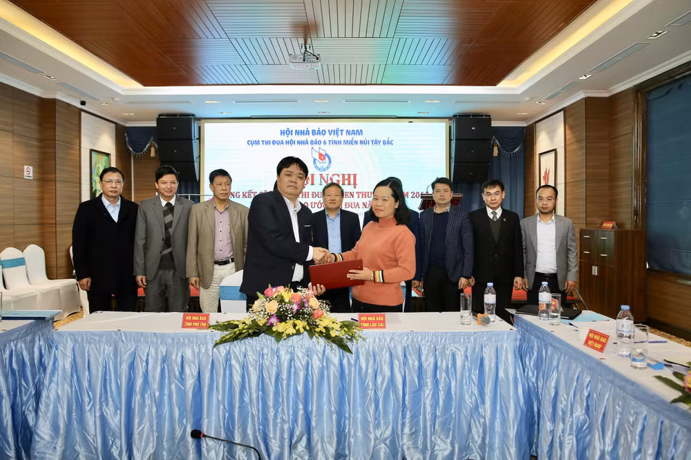 Hội Nhà báo tỉnh Phú Thọ và Hội Nhà báo tỉnh Lào Cai. Ảnh: Sơn Hải