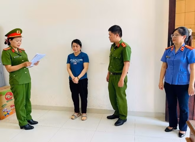 Bắt tạm giam người phụ nữ lập đường dây hụi khống, chiếm đoạt hơn 14 tỉ đồng