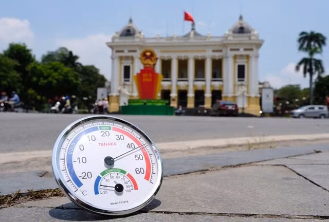thoi-tiet-ha-noi-nang-nong-17137768478981265057403.jpg