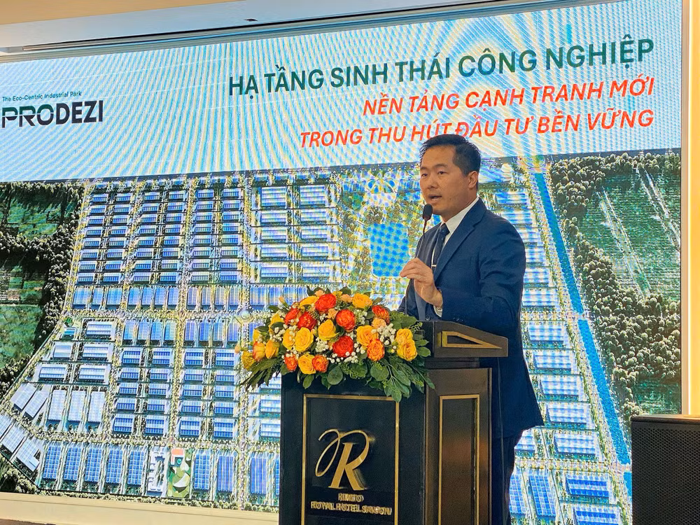 nguyen.jpg
