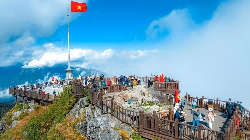 du-khach-tham-quan-k.jpg