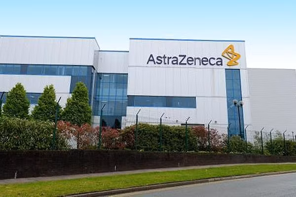 Công ty AstraZeneca cho biết sẽ cung cấp vắc xin COVID-19 cho EU giảm so với dự kiến - Ảnh: Getty