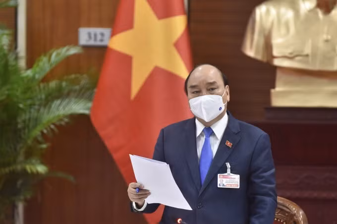 Thủ tướng Nguyễn Xuân Phúc chỉ đạo tai cuộc họp khẩn