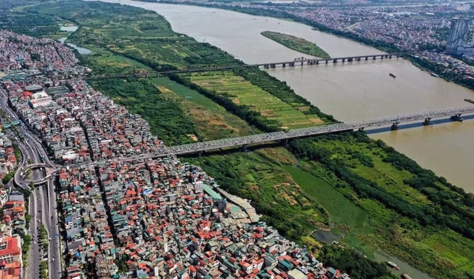 UBND thành phố đang gấp rút quy hoạch 2 bờ sông Hồng.