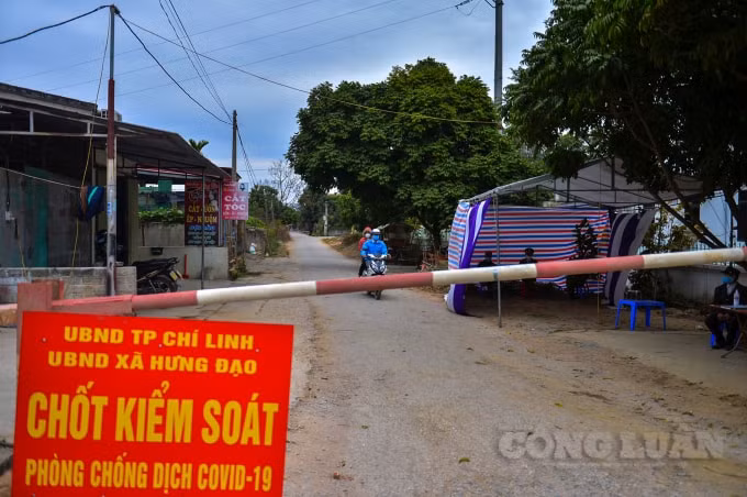 Hiện tại, TP. Chí Linh (Hải Dương) đã khoanh vùng cách ly toàn bộ thôn Kim Điền. Các thôn còn lại của xã Hưng Đạo thực hiện giãn cách xã hội. UBND xã Hưng Đạo đã lập 13 chốt kiểm soát ra vào địa bàn xã, các thôn xóm. Còn Công ty TNHH Điện tử POYUL Việt Nam đã đóng cửa phân xưởng cắt. Toàn bộ các khu vực trên đã được phun khử khuẩn bằng Cloramin.