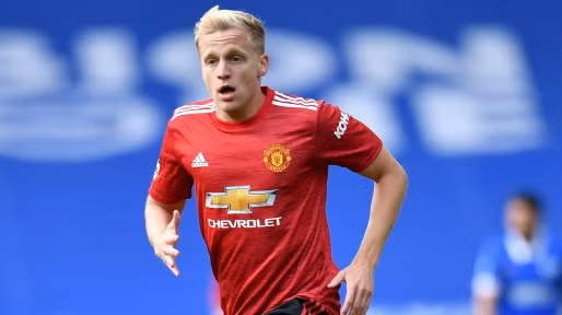 De Beek chưa thể chiếm suất đá chính tại MU. Ảnh: Getty