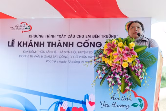 Bà Trương Thị Bích Liên – Bí thư Đảng ủy, Chủ tịch HĐND xã Sơn Hội - đại diện người dân xã Sơn Hội có đôi lời chia sẻ.