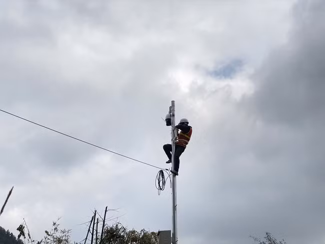 TP. Móng Cái đã cơ bản hoàn thành lắp đặt và kết nối mới 37 camera giám sát tại các điểm trọng yếu. Ảnh: danviet.vn