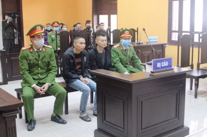 2 thanh niên buôn bán pháo bị đưa ra xét xử hôm nay 20/1
