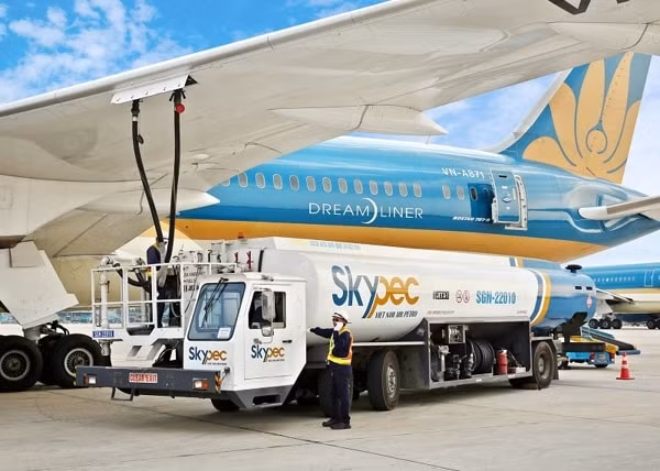 Nhiên liệu bay tiếp tục được giảm thuế bảo vệ môi trường đến hết năm 2021. Ảnh minh họa