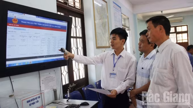 Bắc Giang cần đẩn nhanh tiến xây dựng chính quyền điện tử và đô thị thông minh, lấy người dân và doanh nghiệp làm trung tâm là mục tiêu xuyên suốt trong giai đoạn tới. Ảnh: Báo Bắc Giang