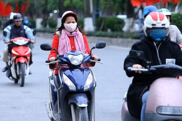 Gần Tết, TP.HCM duy trì thời tiết se lạnh vào chiều tối và sáng sớm. Ảnh: TL