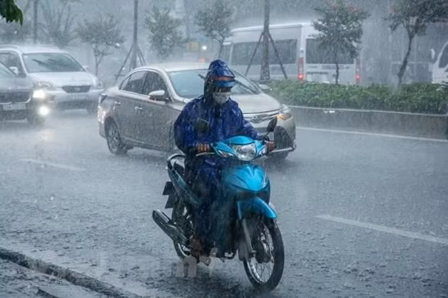 Do ảnh hưởng của nhiễu động từ gió trên cao, chiều nay 23/1, một số địa phương wor khu vực TP. HCM xuất hiện mưa rào rải rác. Ảnh: TL