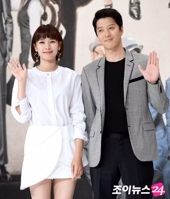 Lee Dong Gun và Jo Yoon Hee từng có cuộc hôn nhân kéo dài 3 năm.