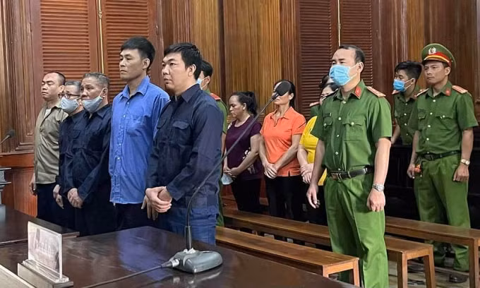 6 án tử cho các đối tượng mua bán gần 100kg ma túy.