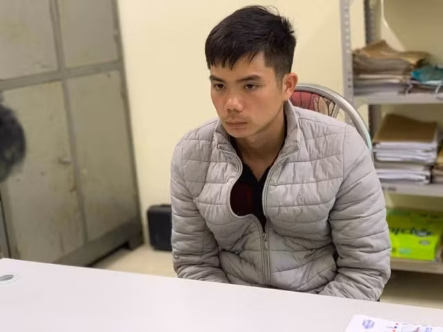 Quàng Văn Thương tại cơ quan công an. Ảnh: Công an Sơn La