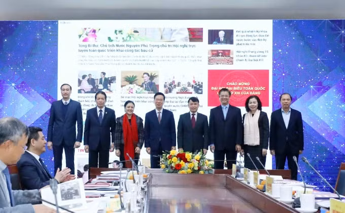 Dự Lễ khai trương có ông Võ Văn Thưởng, Ủy viên Bộ Chính trị, Bí thư Trung ương Đảng, Trưởng Ban Tuyên giáo Trung ương, Trưởng Ban Chỉ đạo Công tác thông tin đối ngoại Trung ương; các đồng chí Ủy viên Trung ương Đảng, thành viên Ban Chỉ đạo Công tác thông tin đối ngoại Trung ương.