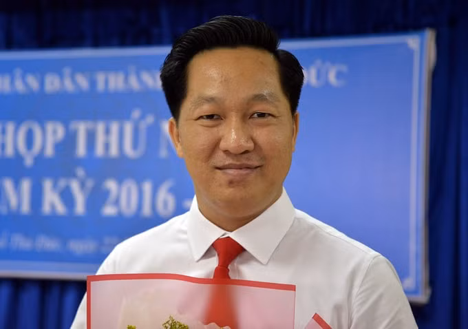 Ông Hoàng Tùng tại kỳ họp thứ nhất HĐND TP. Thủ Đức sáng nay. Ảnh: vnexpress.vn