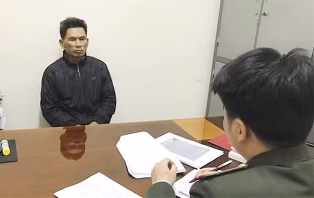 Cơ quan an ninh điều tra lấy lời khai Trần Hữu Đức. Ảnh: dantri.com.vn