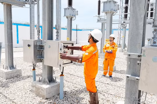 EVNSPC: Sản lượng điện thương phẩm 4 tháng đầu năm đạt 23,85 tỷ kWh 