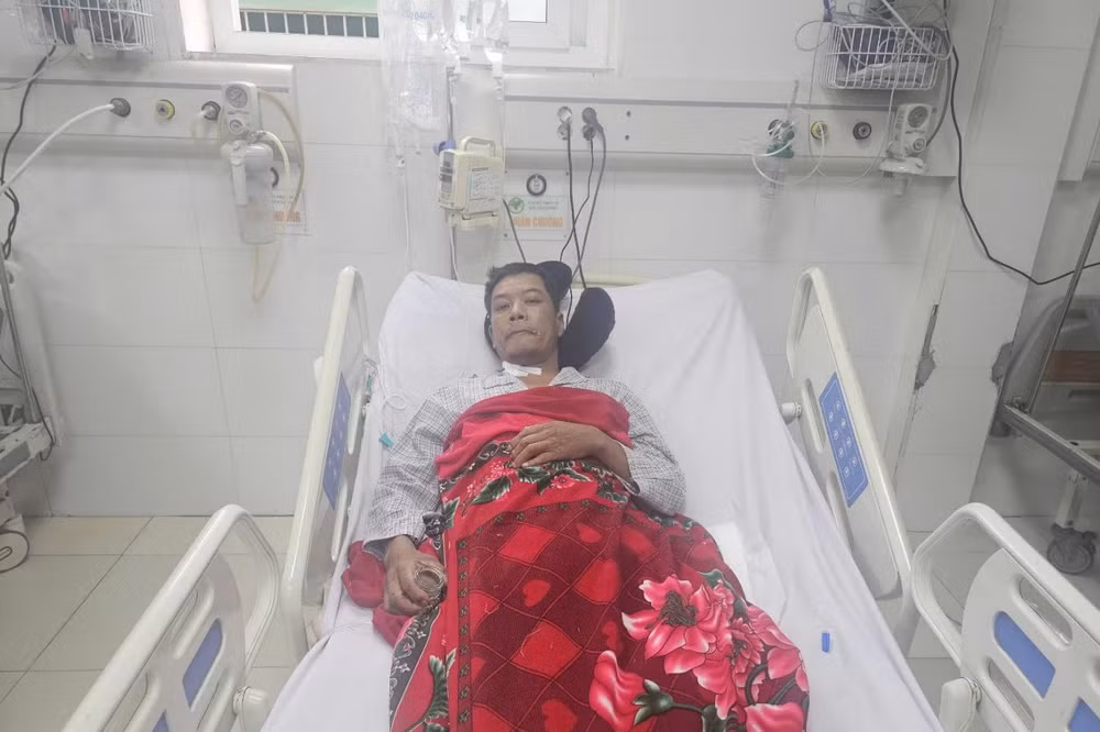 cuu song benh nhan ngung tim ngoai vien do vet thuong thau nguc hinh 4