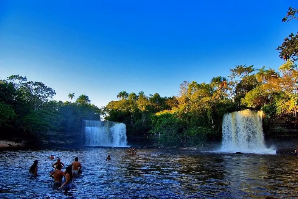 kham pha que nha cua tien dao doi tuyen viet nam nguyen xuan son hinh 2