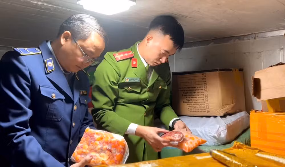 vach tran thu doan tinh vi cua gian thuong ban noi tang dong vat khong ro nguon goc boc mui hoi thoi hinh 3
