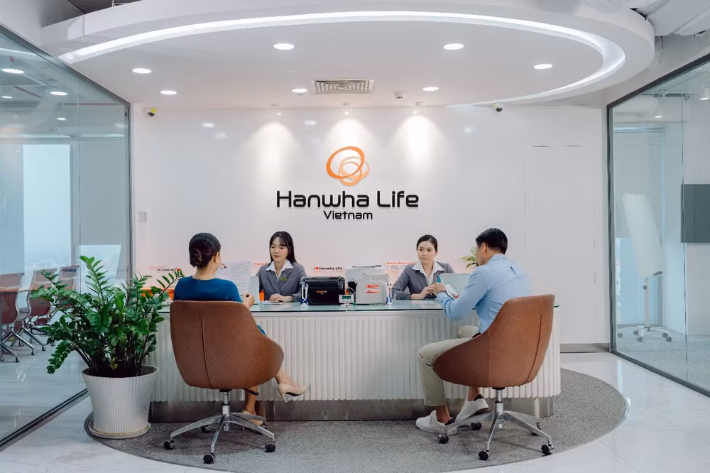 hanwha life thang hang trong top 500 doanh nghiep lon nhat viet nam nam 2024 hinh 2