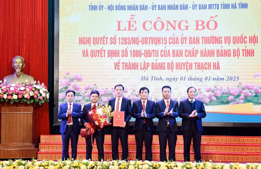 ha tinh cong bo nghi quyet cua quoc hoi ve sap xep don vi hanh chinh cap huyen cap xa hinh 2
