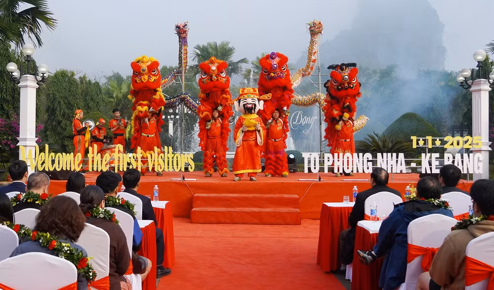 vuon quoc gia phong nha ke bang don nhung vi khach dau tien den tham quan nam 2025 hinh 1