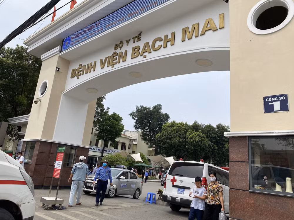 benh vien bach mai moi thau hai goi vat tu tri gia hon 400 ty dong hinh 1