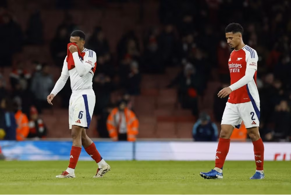 danh bai arsenal newcastle dat 1 chan vao chung ket carabao cup hinh 1