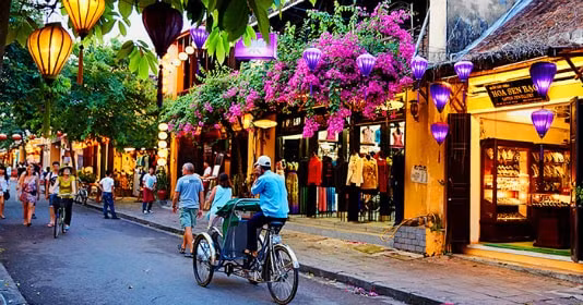 hoi an muon co them du khach duoc mien phi tham quan pho co hinh 1